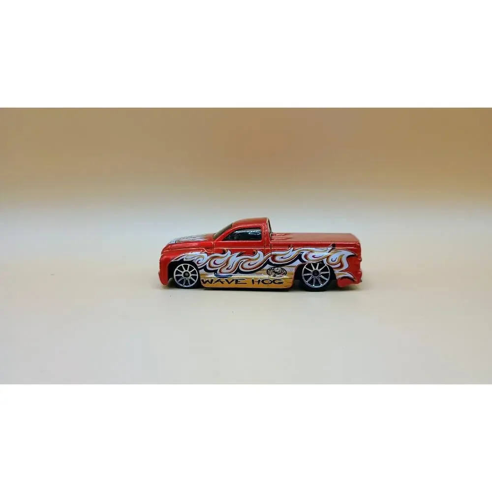 Hot Wheels 1:64 Scale 2004 Series SWITCHBACK (WAVE HOG)